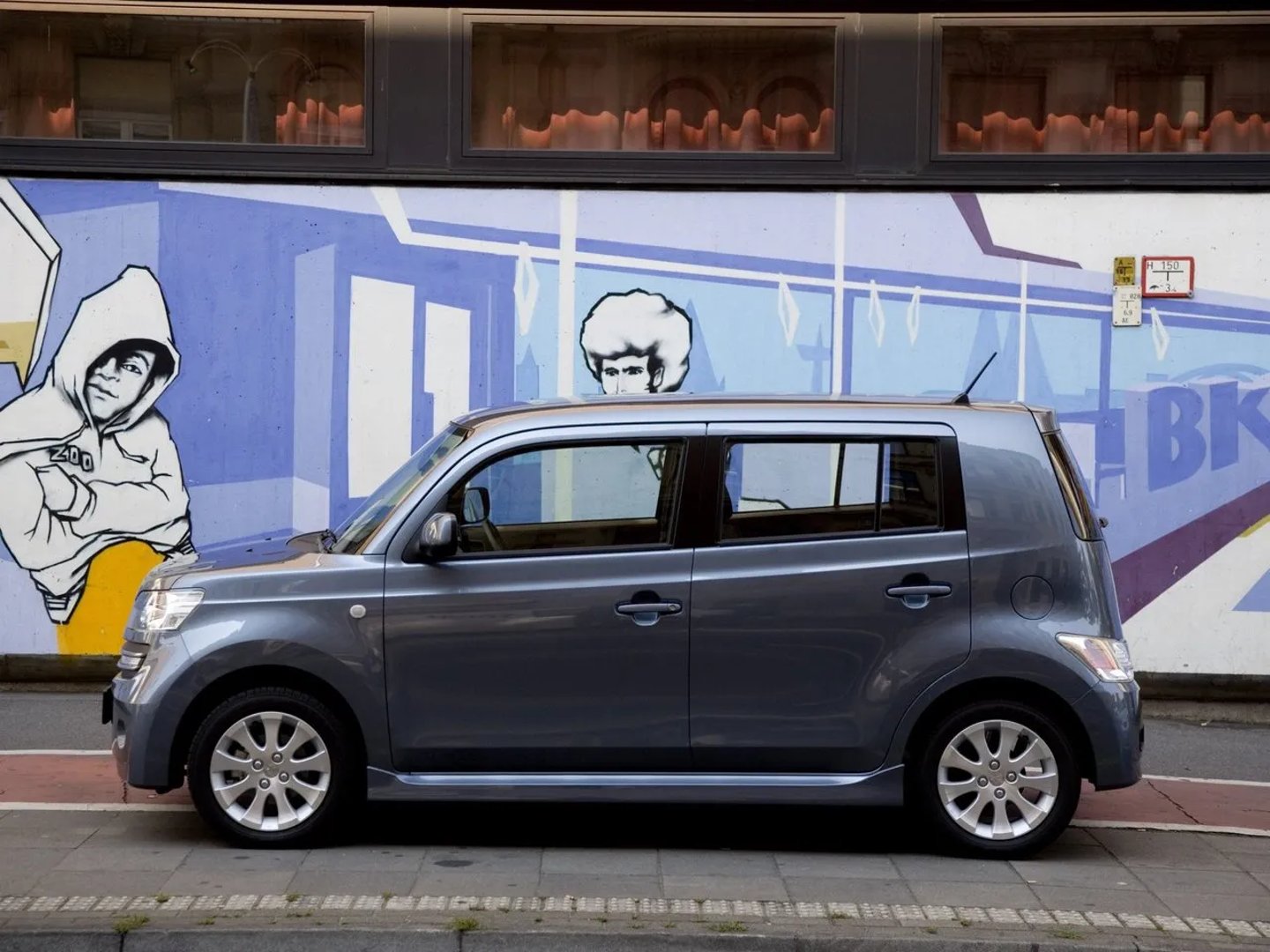Daihatsu_Coo_1_generation__Microvan__6.jpg