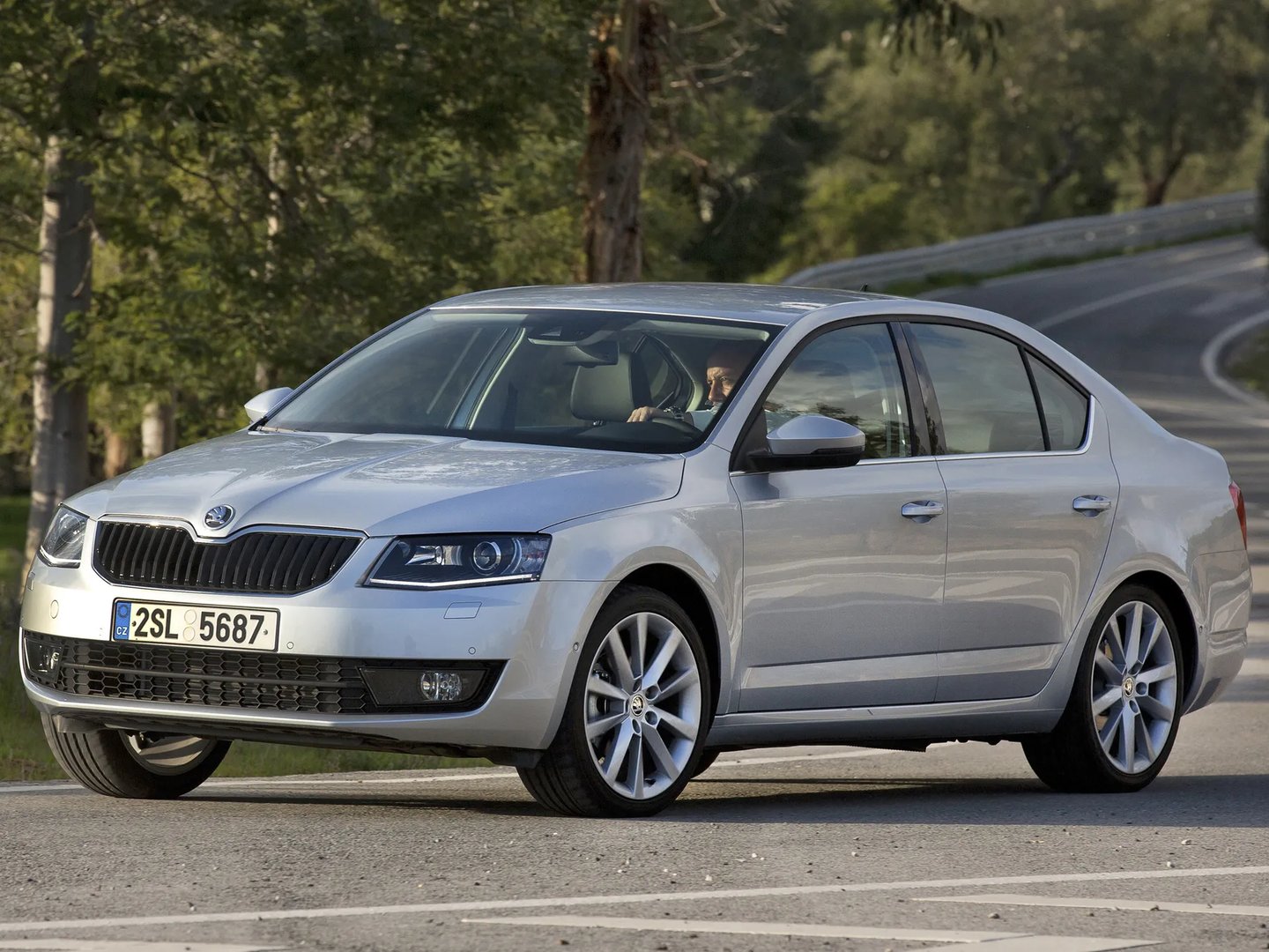 Skoda_Octavia_3_generation__Liftback__13.jpg