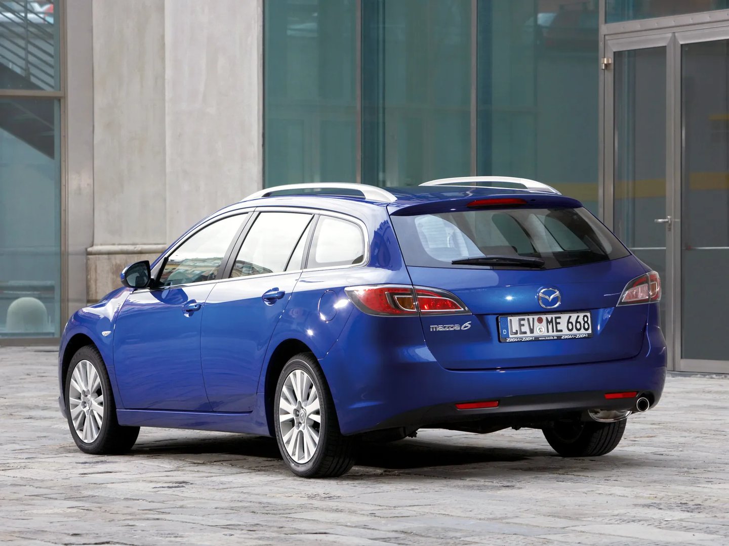 Mazda_6_2_generation__Estate_5-door__10.jpg