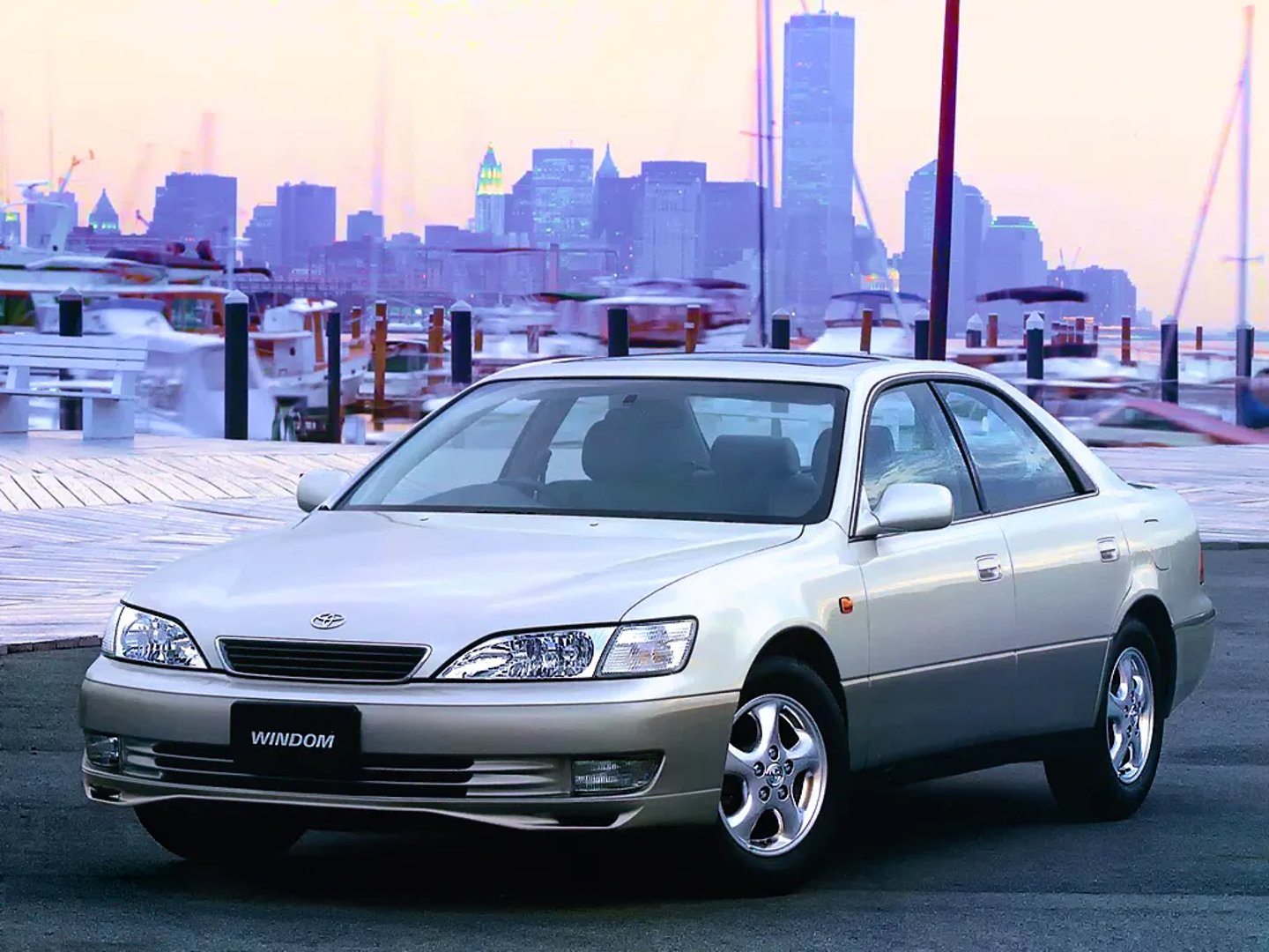 Toyota_Windom_2_generation__Sedan__2.jpg