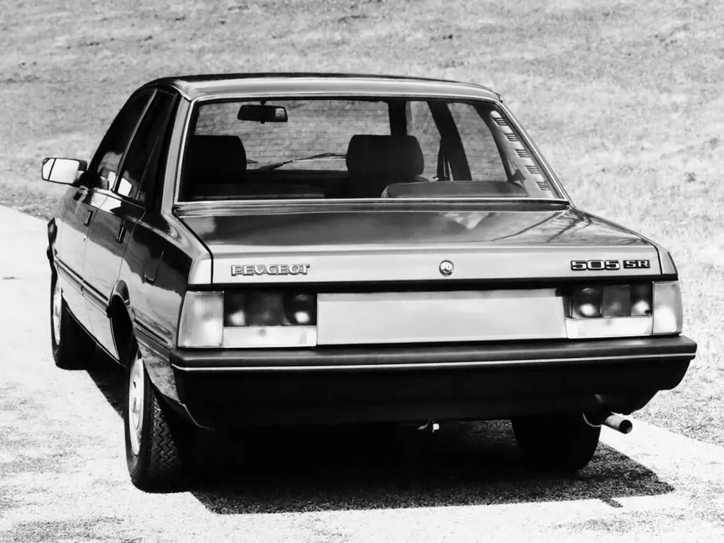 Peugeot_505_1_generation__Sedan__13.jpg