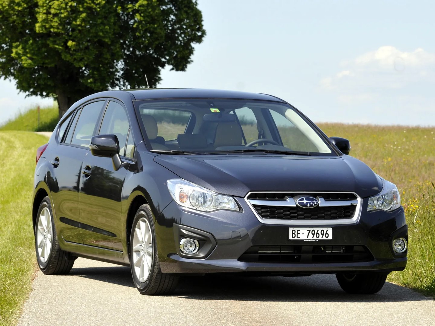 Subaru_Impreza_4_generation__Hatchback_5-door__10.jpg