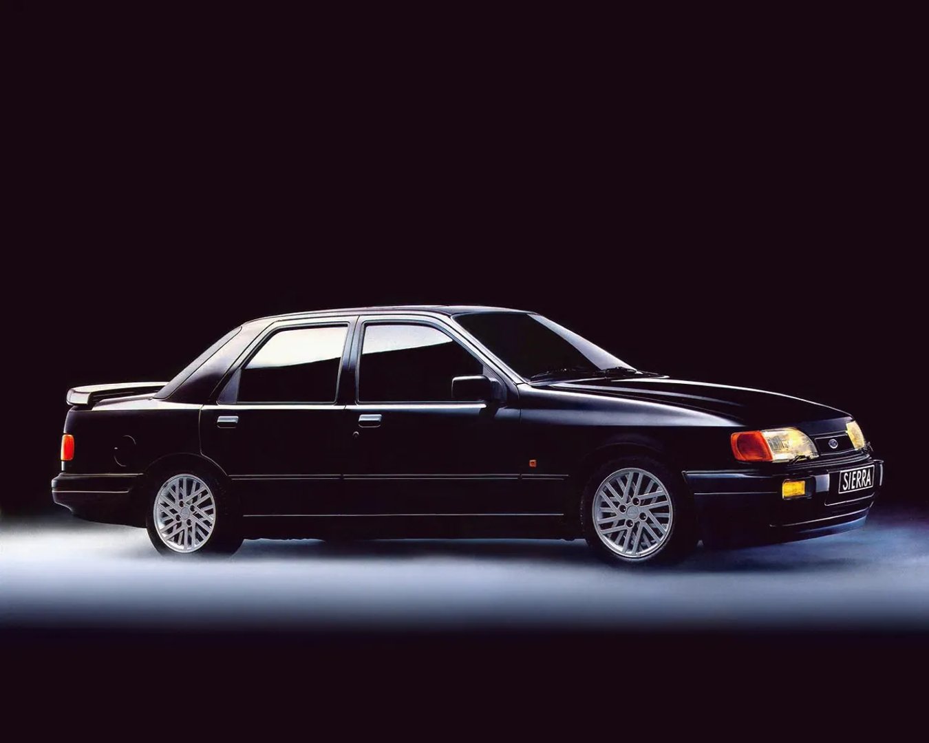 Ford_Sierra_1_generation_restyling__Sedan__5.jpg