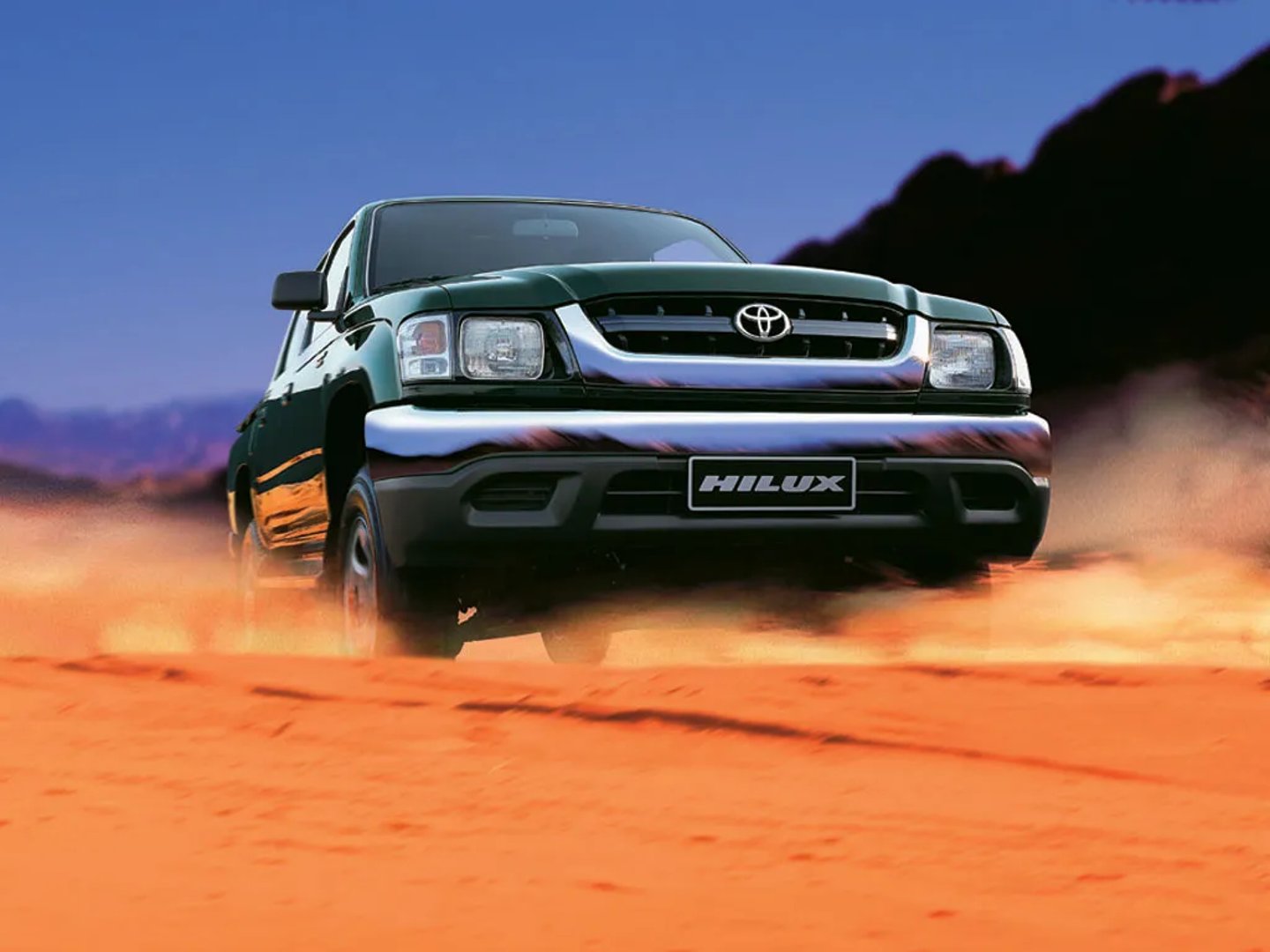Toyota_Hilux_6_generation_restyling__Pickup_double-cab__2.jpg