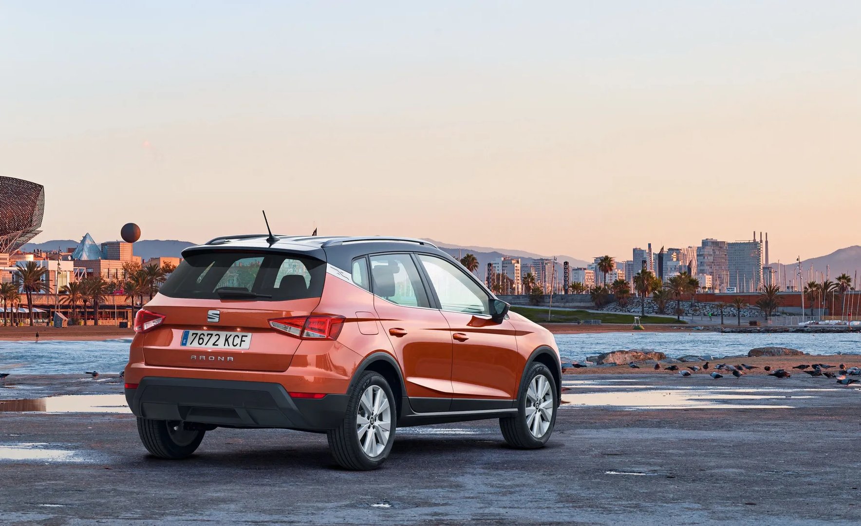 SEAT_Arona_1_generation__SUV_5-doors__9.jpg
