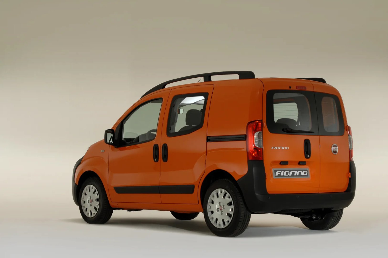 Fiat_Fiorino_3_generation__Minivan__5.jpg