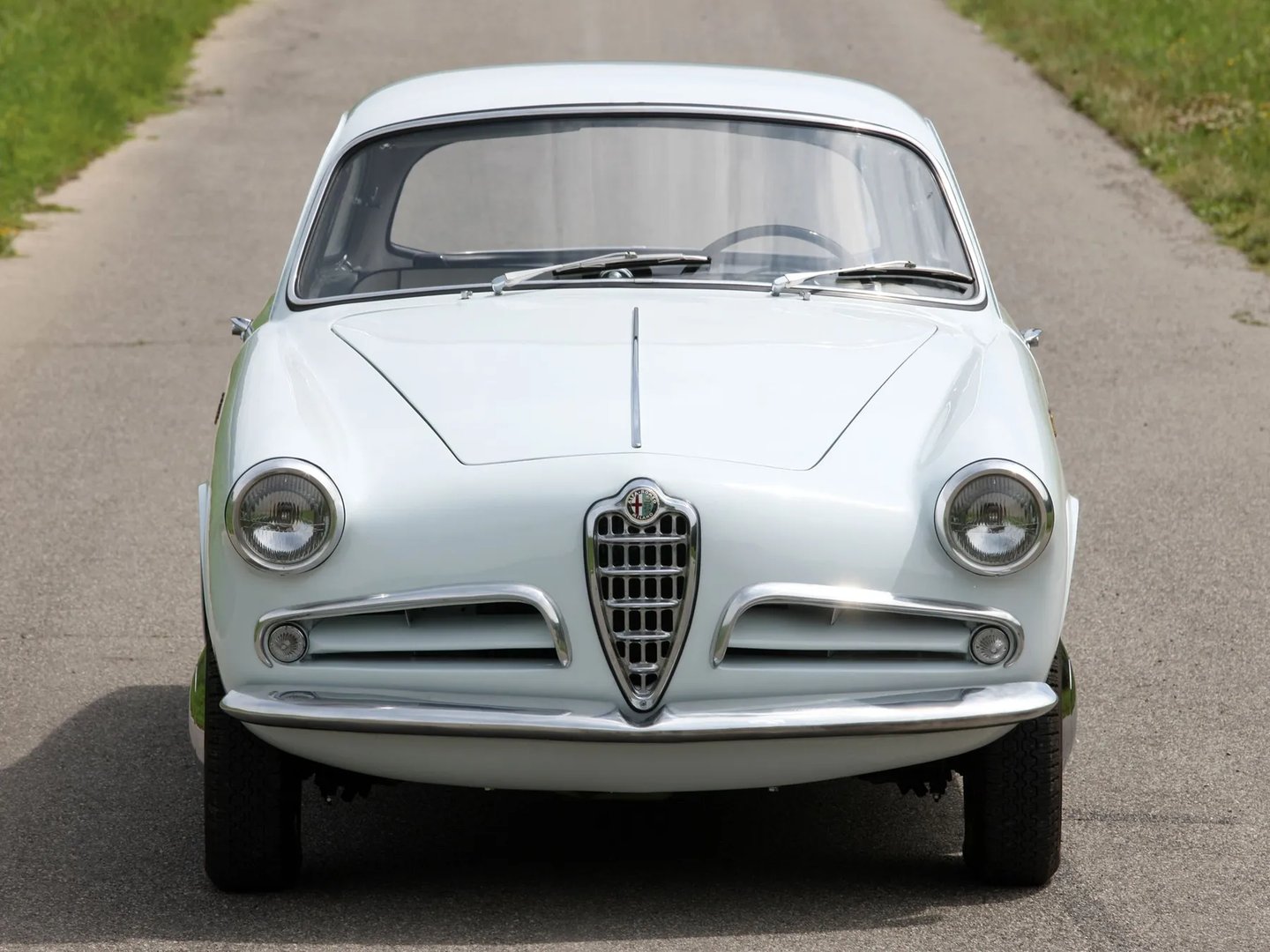 Alfa Romeo_Giulietta_1_generation__Coupe__11.jpg