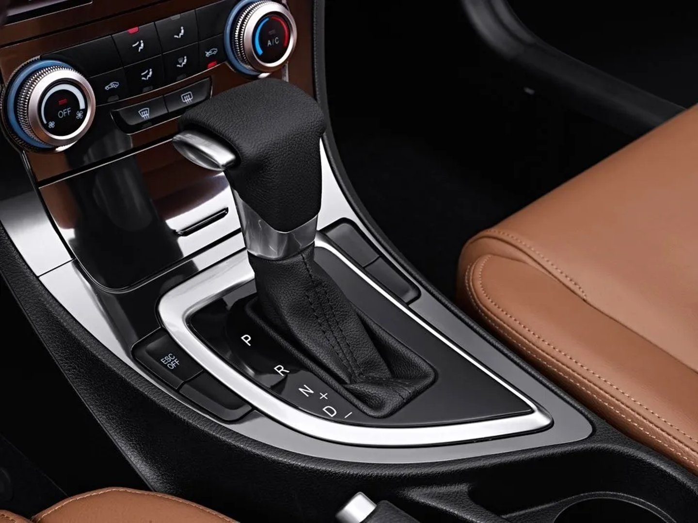Brilliance_H530_1_generation_restyling__Sedan__4.jpg