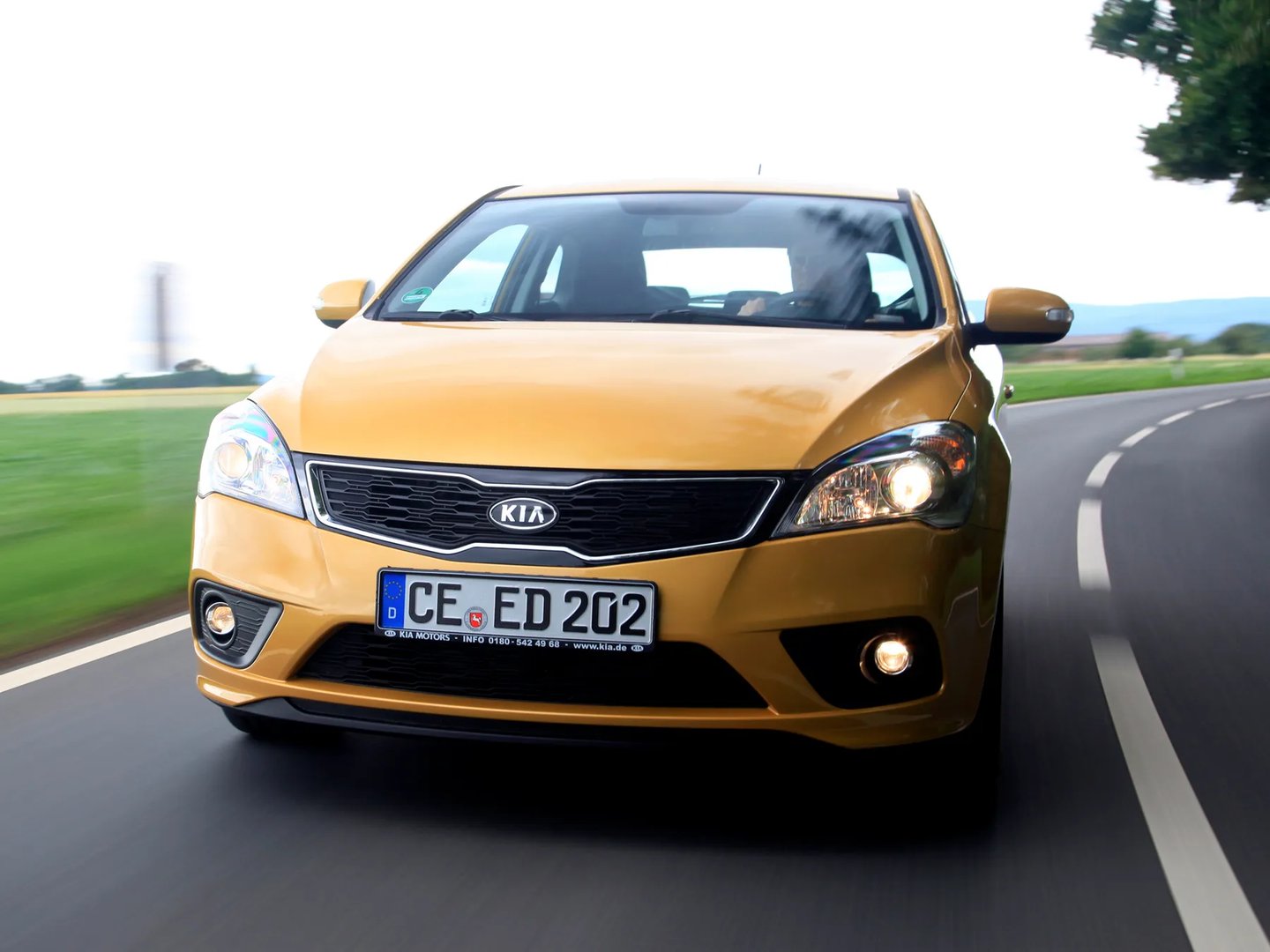 Kia_Ceed_1_generation_restyling__Hatchback_3-door__2.jpg