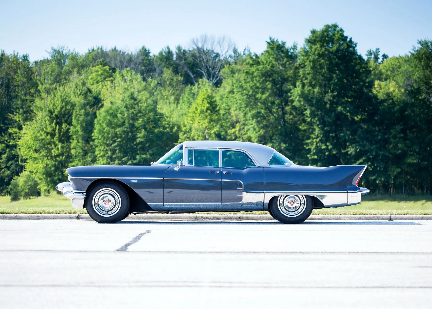 Cadillac_Eldorado_3_generation__Sedan__12.jpg