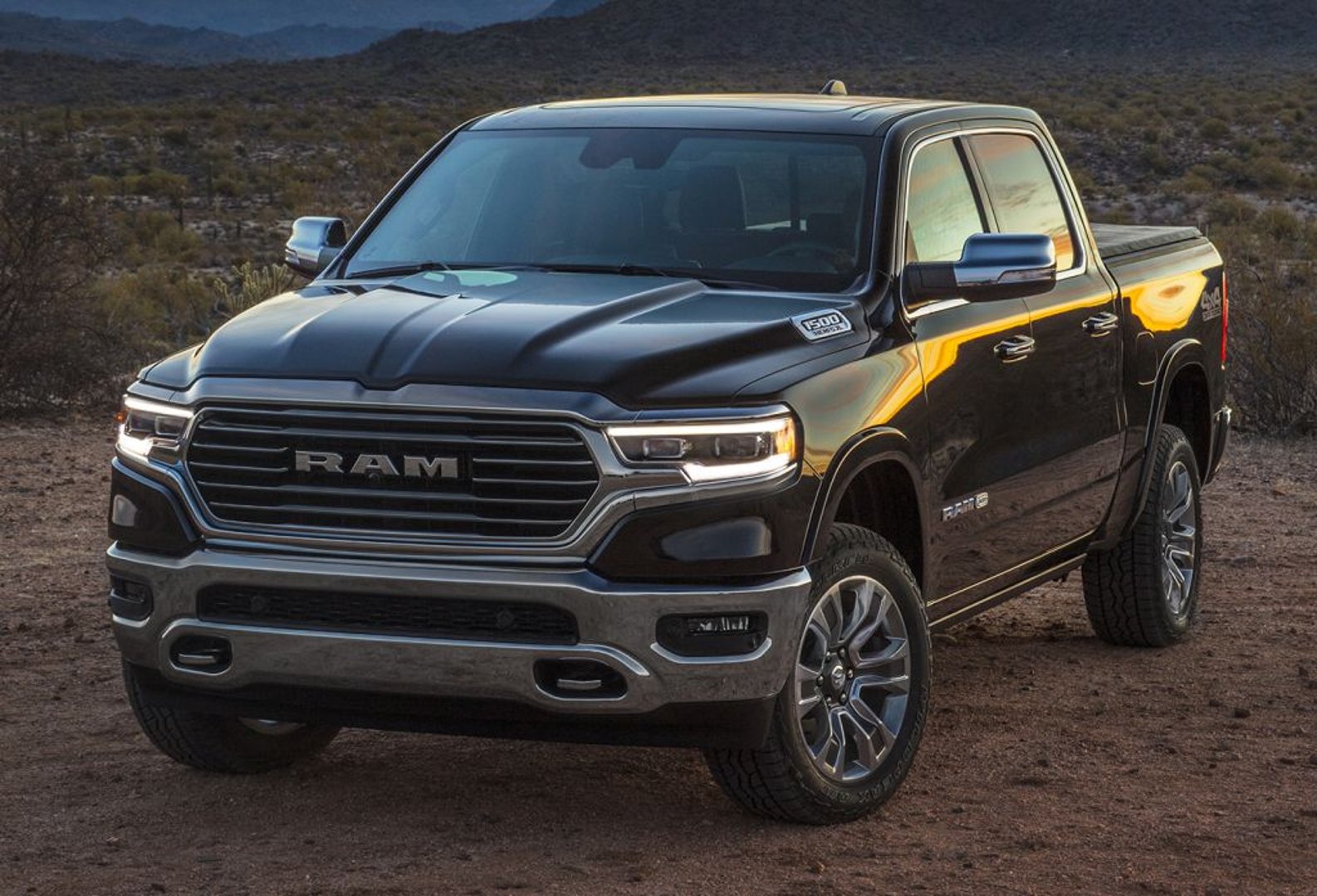RAM 1500 5 generation  Pickup double-cab 