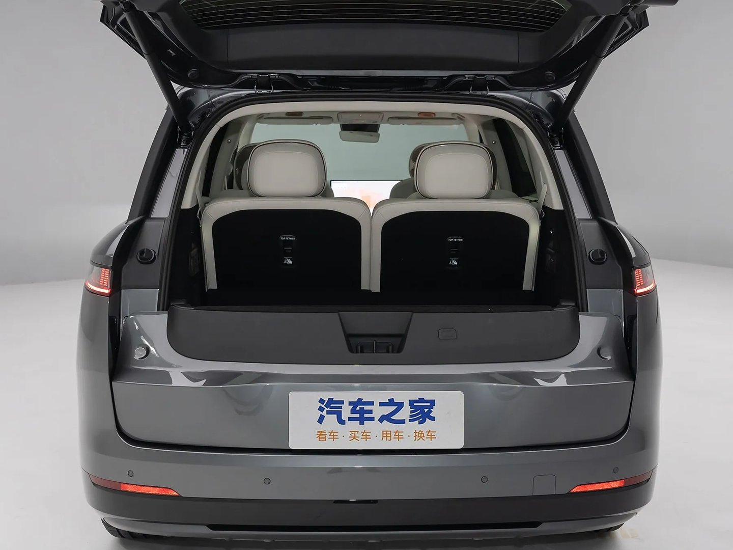 lynkco_900_1_generation__SUV_5-doors__11.jpg