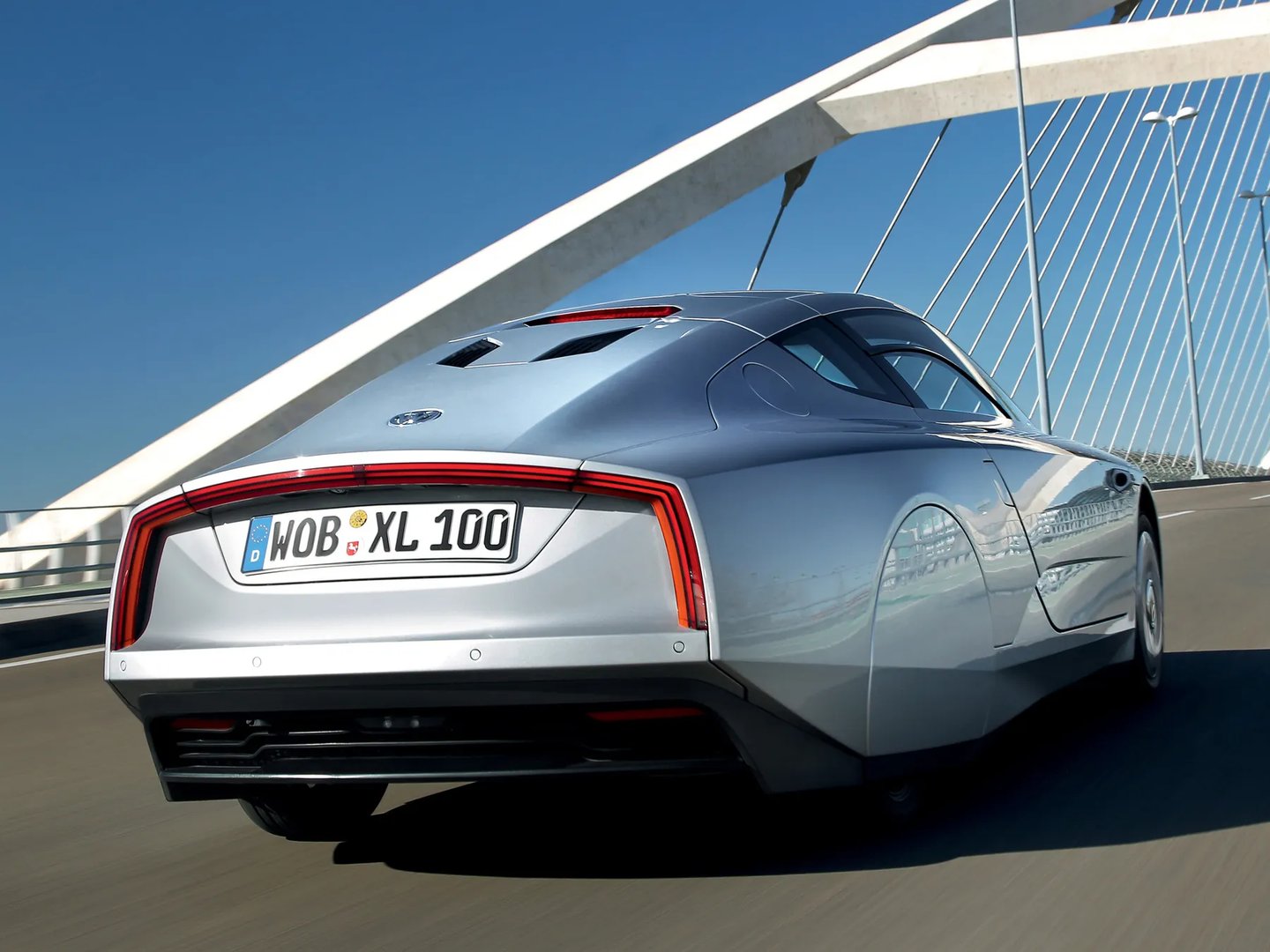 Volkswagen_XL1_1_generation__Coupe__7.jpg