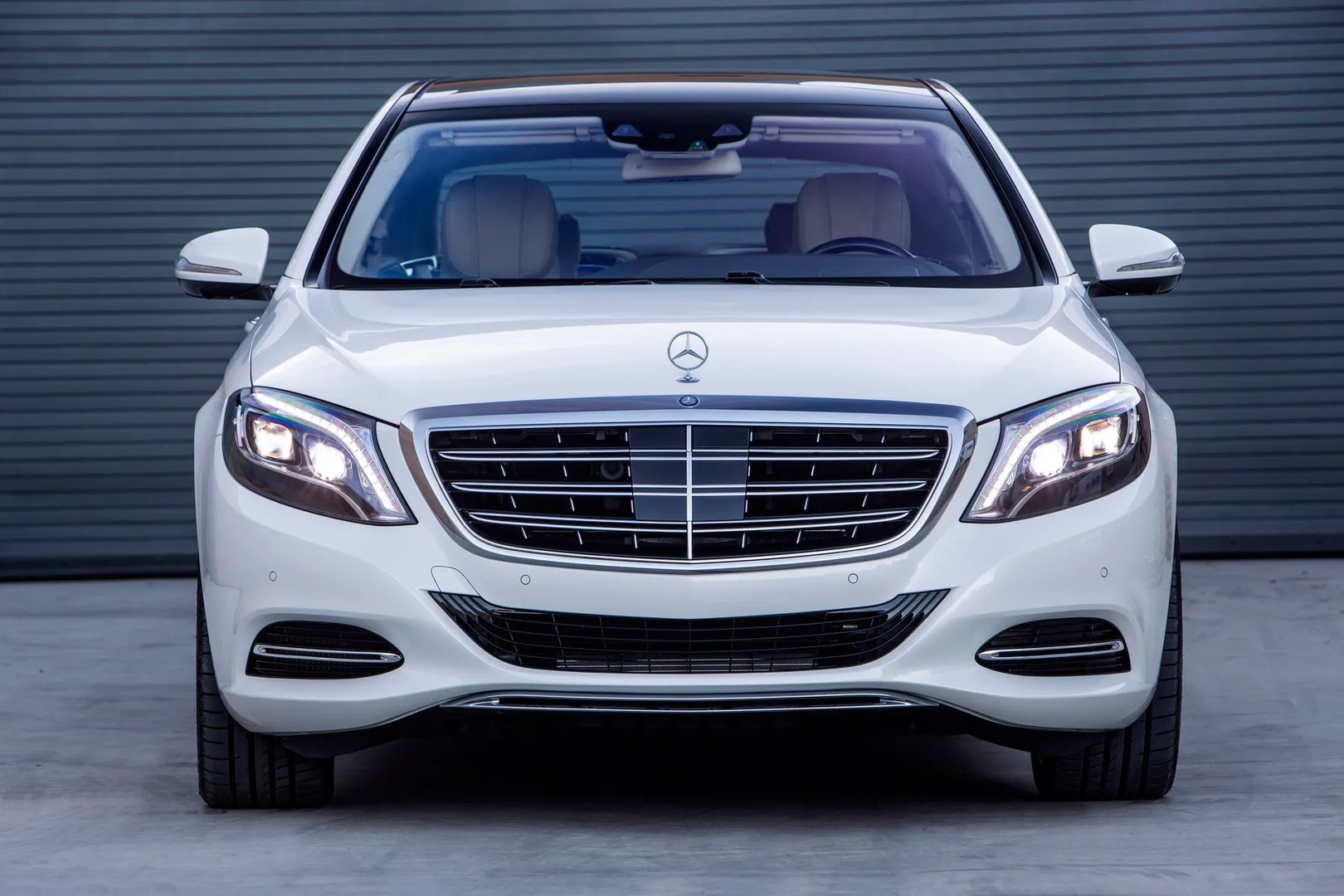 Maybach_S-class_1_generation__Sedan_Long__13.jpg