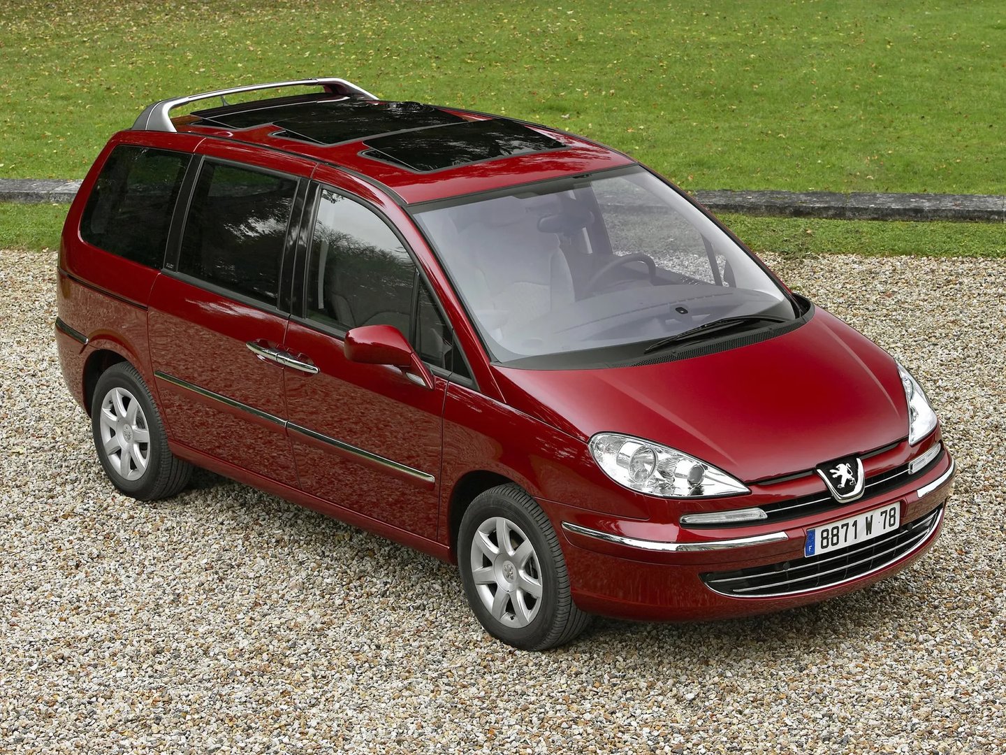 1 generation, restyling 