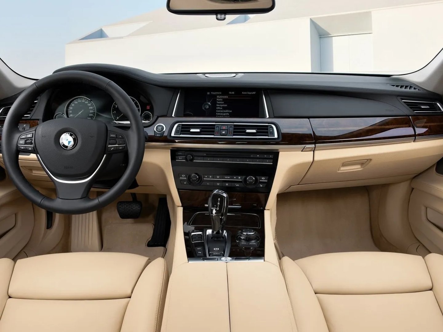 BMW_7_series_5_generation_restyling__Sedan_Long__13.jpg