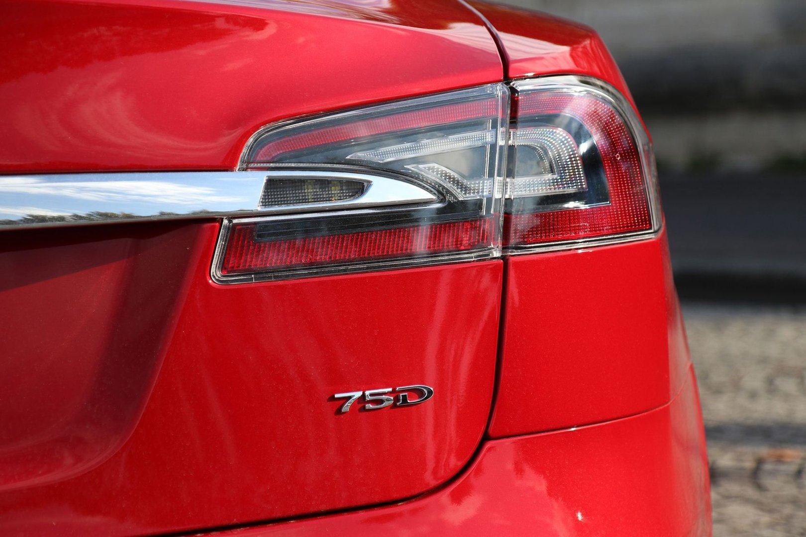tesla_Model_S_1_generation_restyling__Liftback__23.jpg