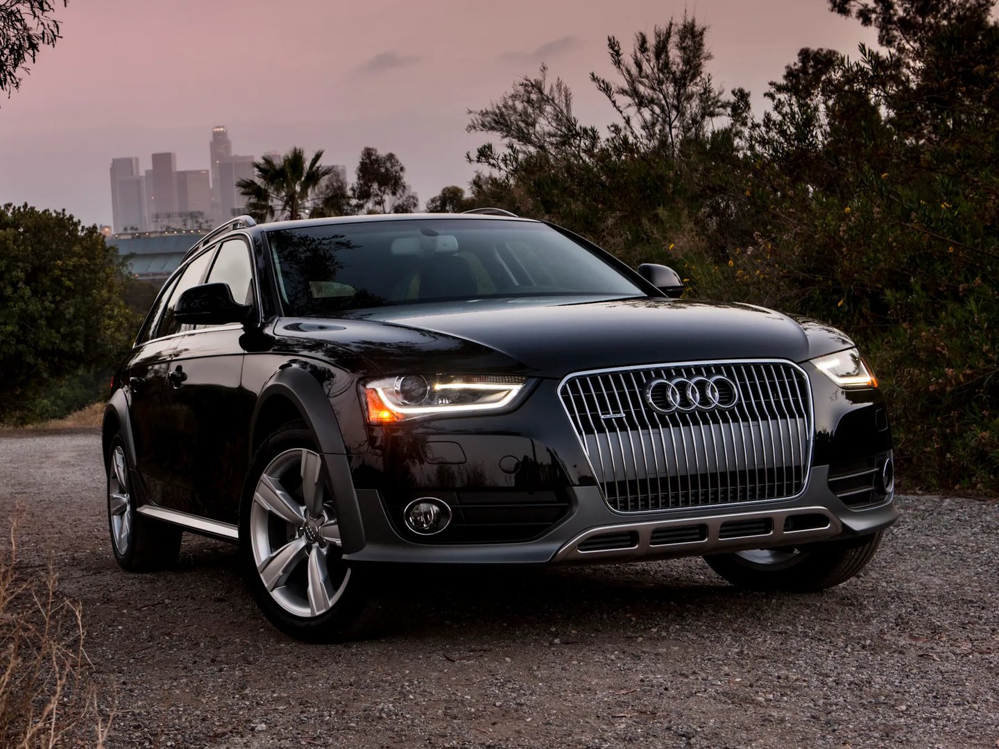 Audi_A4_allroad_1_generation_restyling__Estate_5-door__2.jpg
