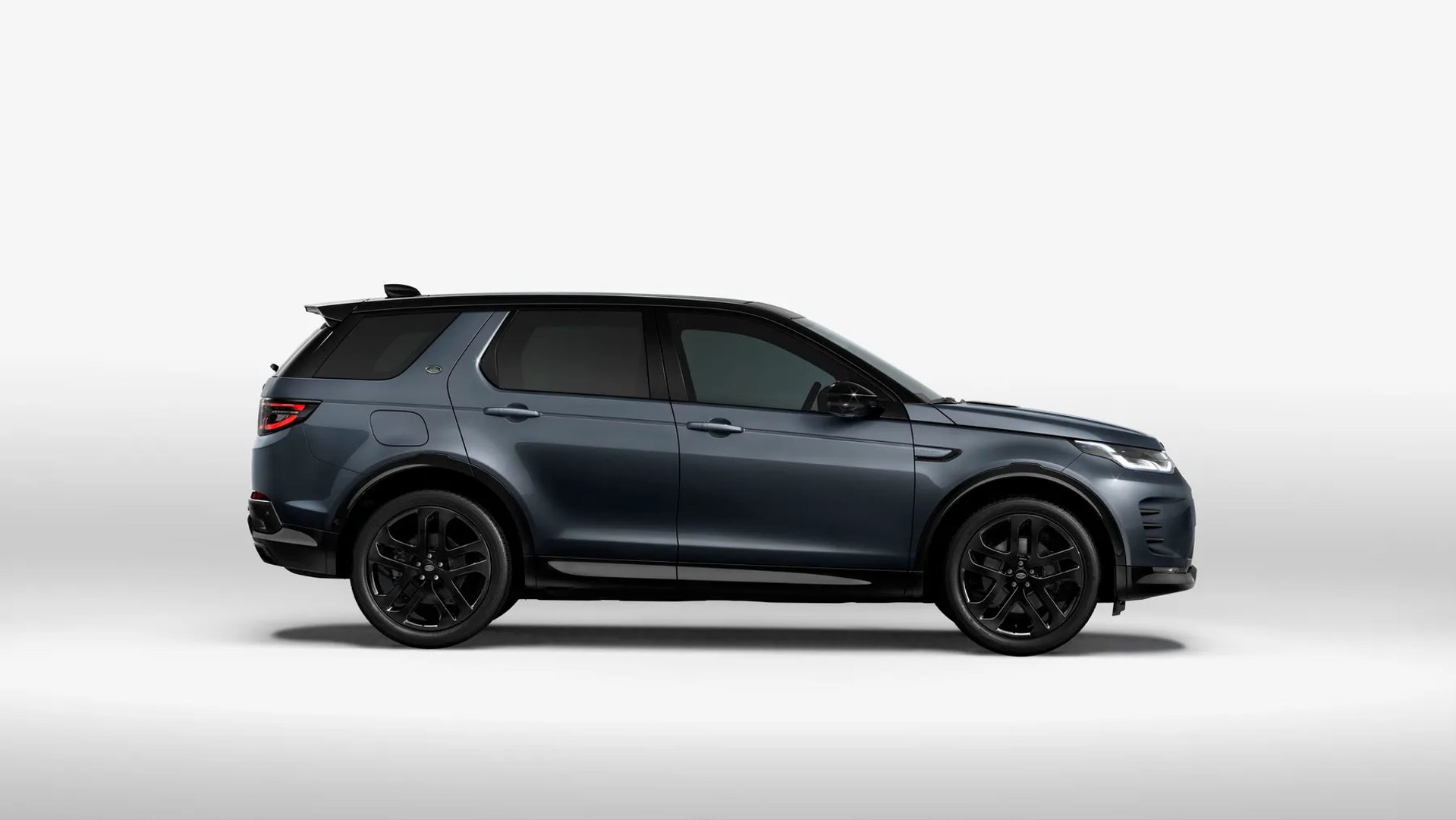 Land Rover_Discovery_Sport_1_generation_restyling_2__SUV_5-doors__4.jpg