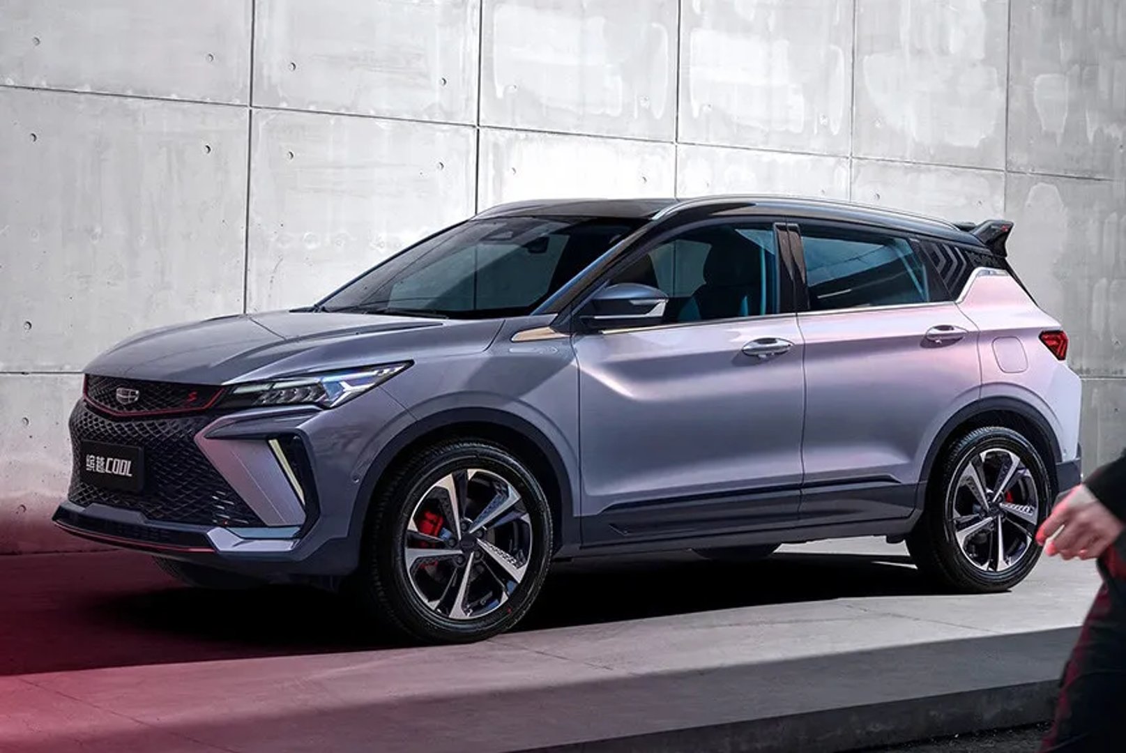 1 generation, restyling 