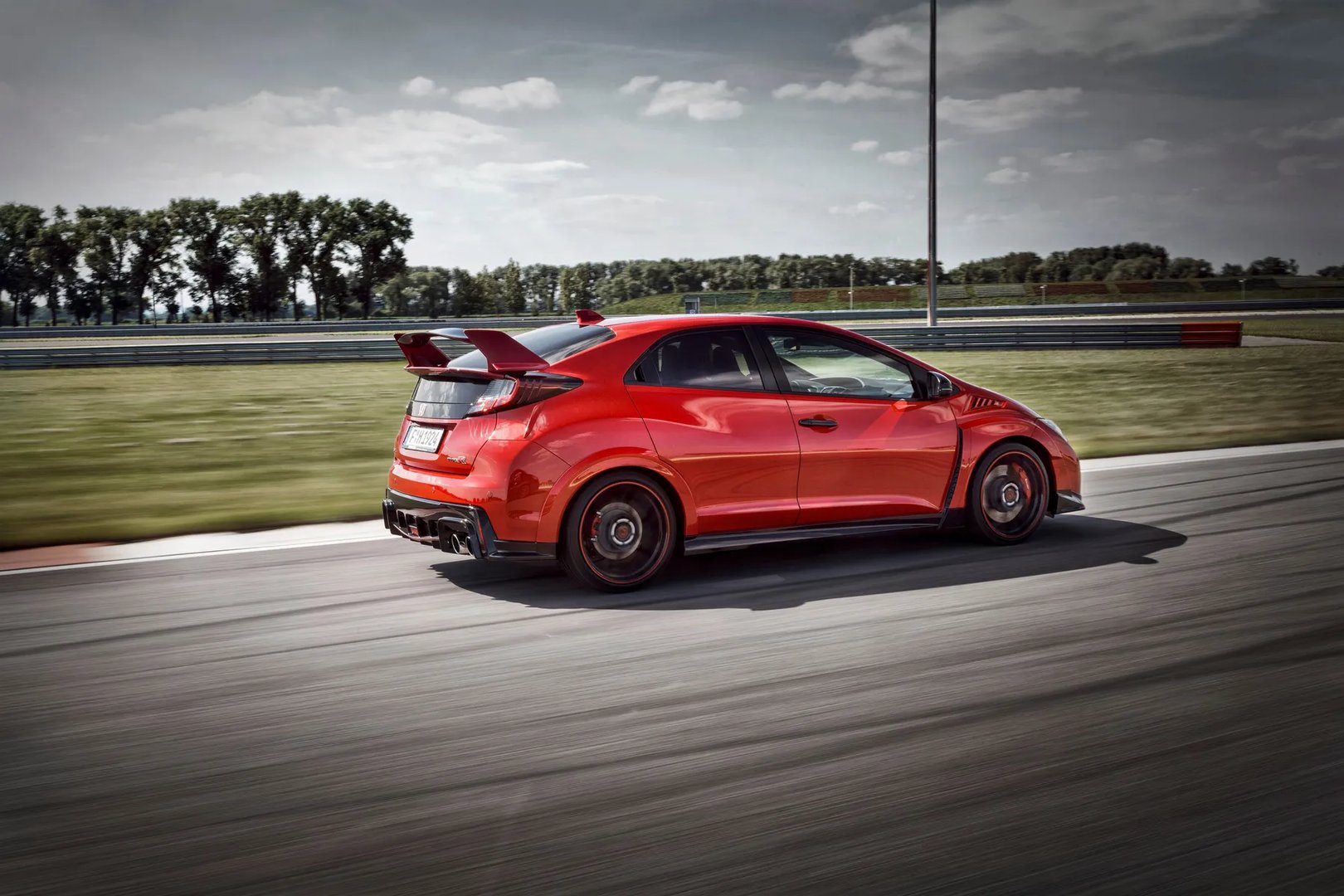 Honda_Civic_Type_R_9_generation__Hatchback_5-door__10.jpg