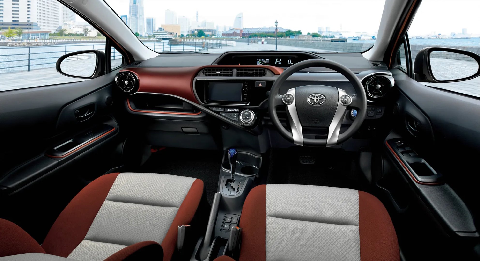 Toyota_Aqua_1_generation_restyling__Mini_5-doors__6.jpg