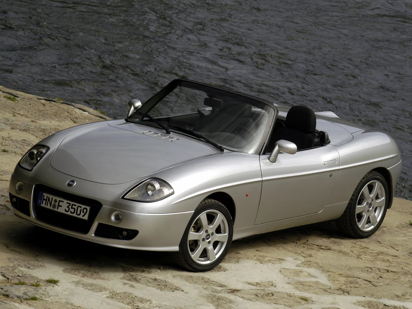 Fiat_Barchetta_1_generation_restyling__Cabrio__13.jpg