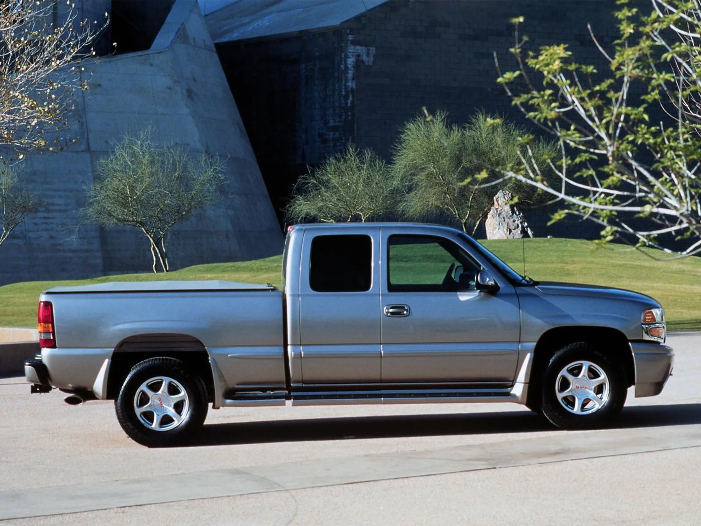 GMC_Sierra_1_generation__Pickup_1.5-cab__4.jpg