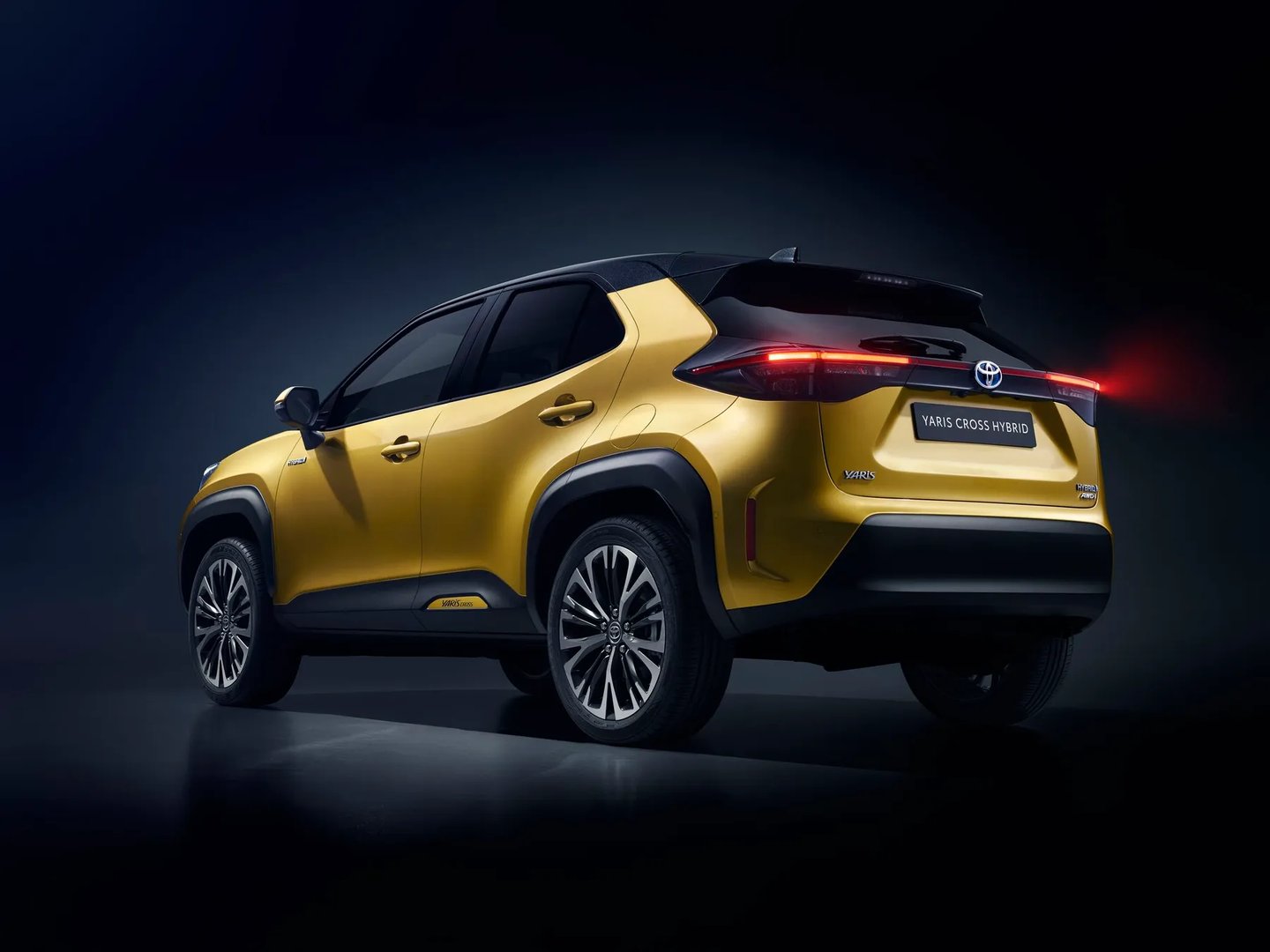 Toyota_Yaris_Cross_1_generation__SUV_5-doors__13.jpg