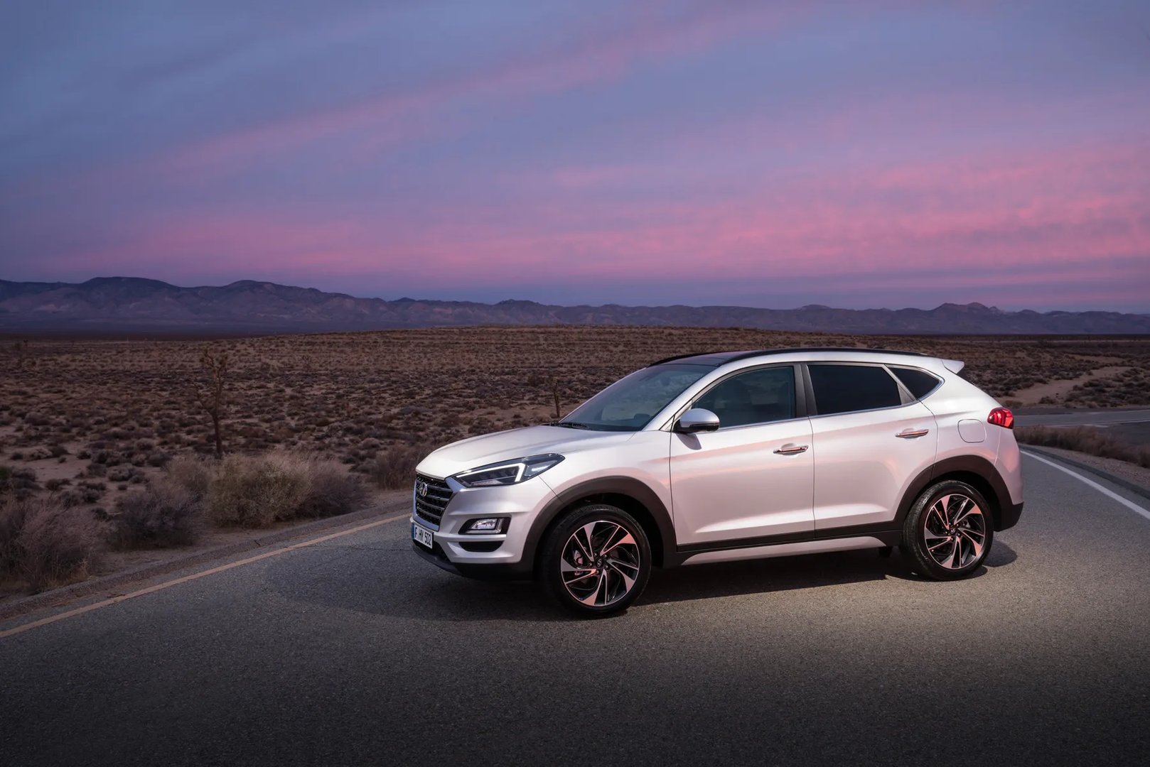 Hyundai_Tucson_3_generation_restyling__SUV_5-doors__9.jpg