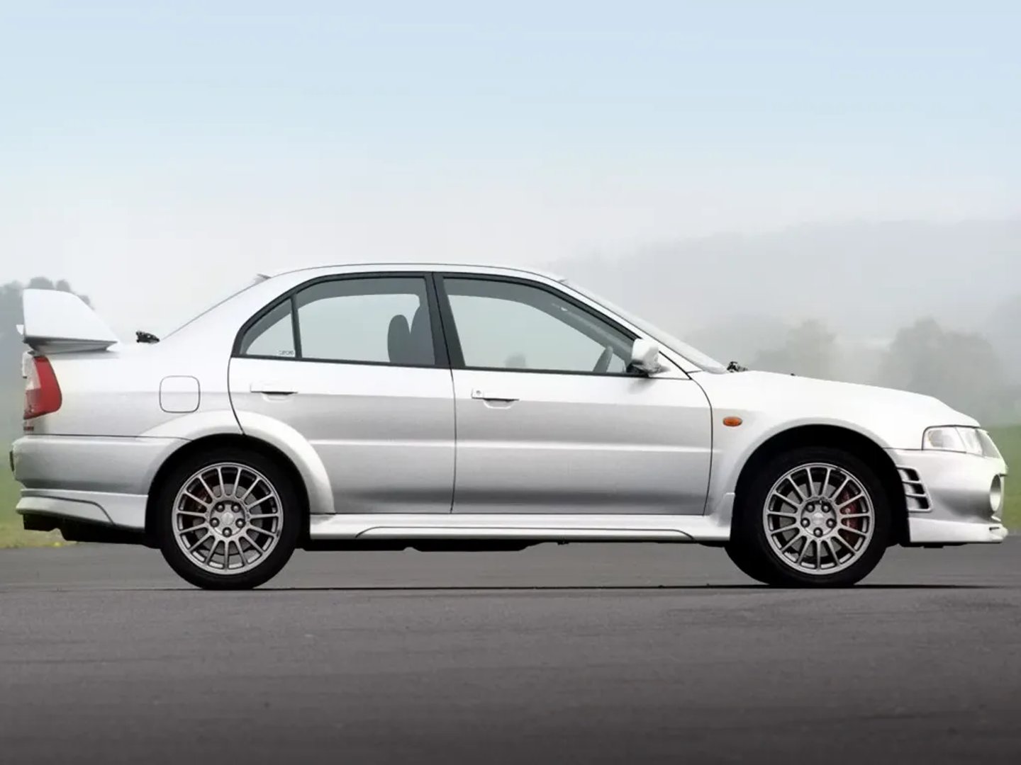 Mitsubishi_Lancer_Evolution_6_generation__Sedan__10.jpg