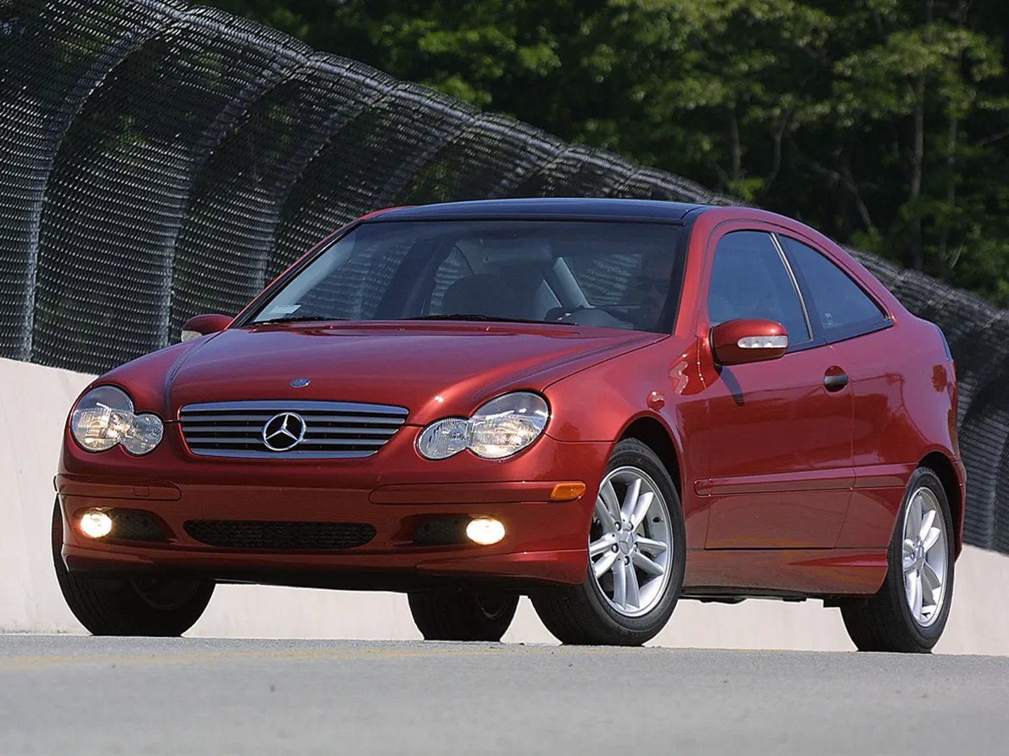 CL203  Hatchback 3-door