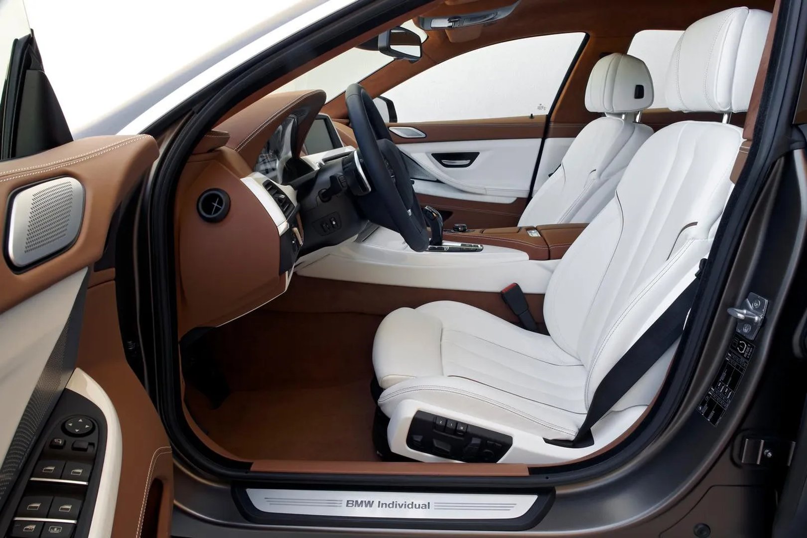 BMW_6_series_3_generation__Sedan__8.jpg