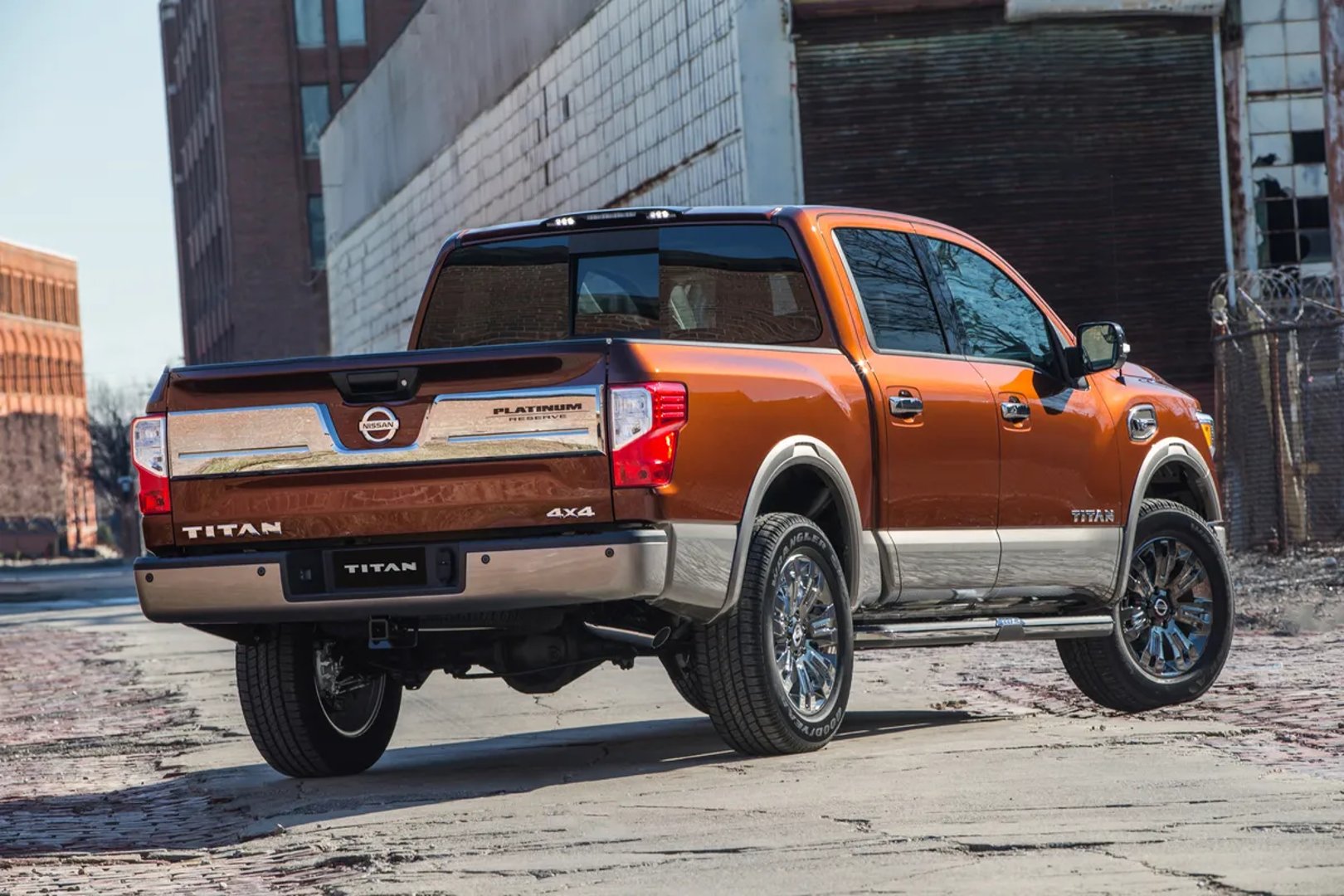 Nissan_Titan_2_generation__Pickup_double-cab__2.jpg