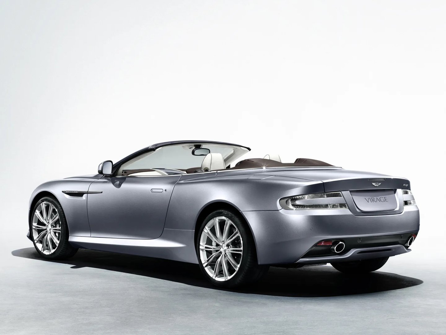 Aston Martin_Virage_2_generation__Cabrio__1.jpg