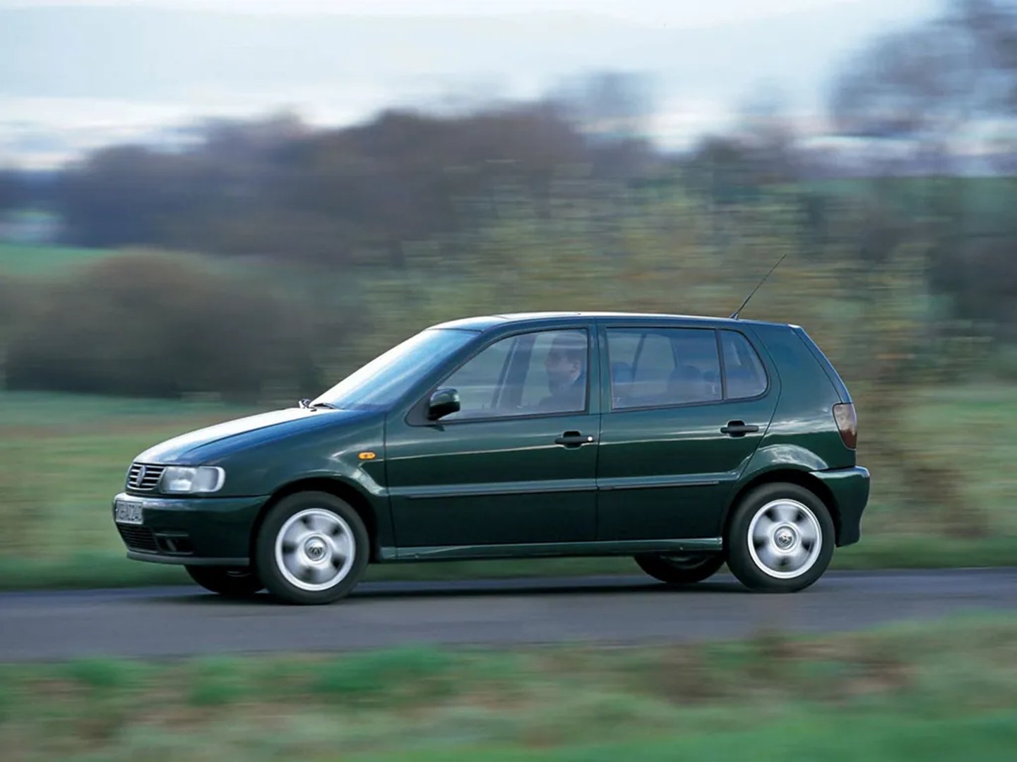 Volkswagen_Polo_3_generation__Mini_5-doors__6.jpg