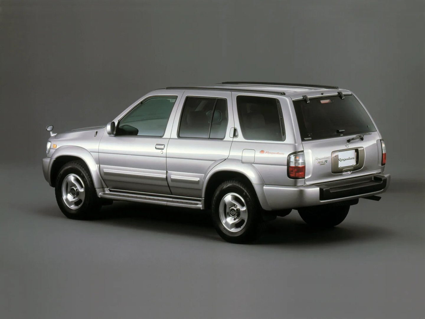 Nissan_Terrano_Regulus_1_generation__SUV_5-doors__1.jpg