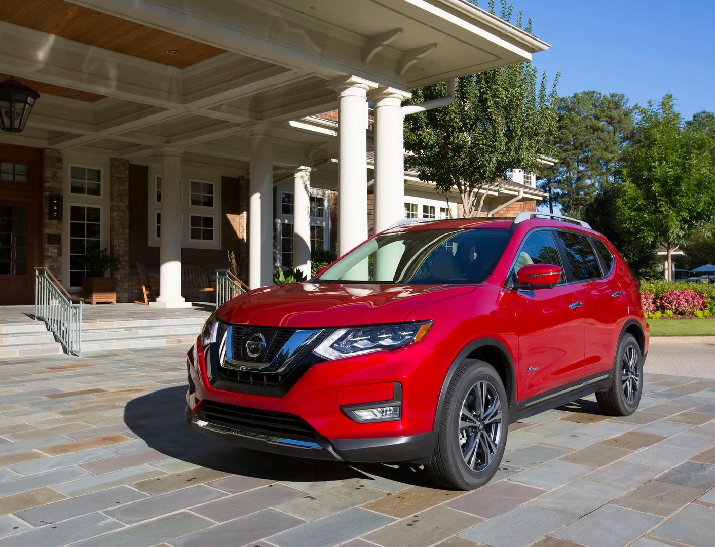 Nissan_Rogue_2_generation_restyling__SUV_5-doors__4.jpg
