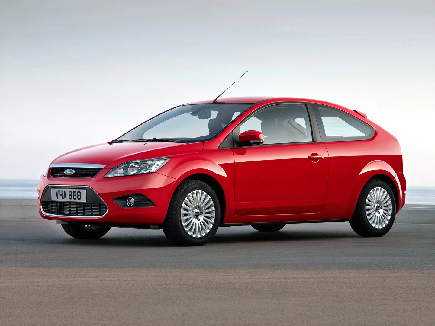 Ford_Focus_2_generation_restyling__Hatchback_3-door__1.jpg