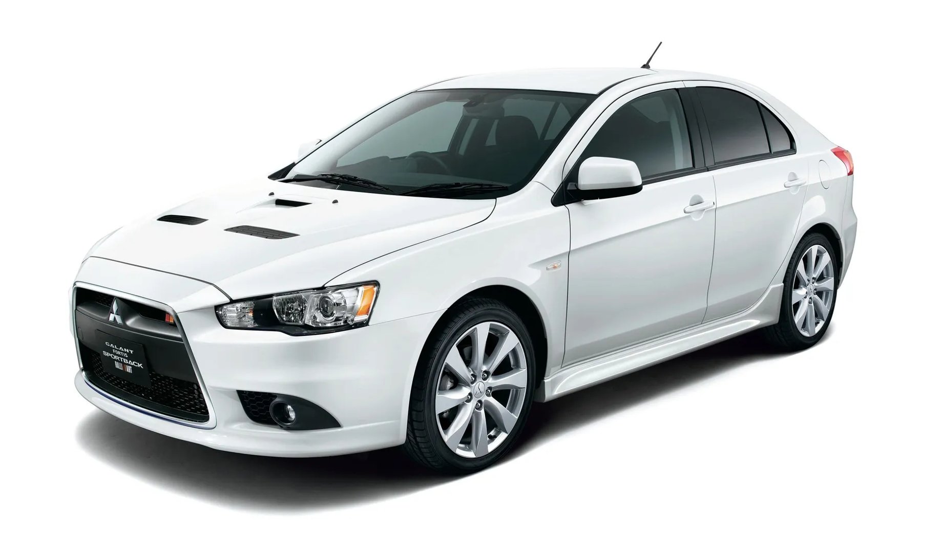 Mitsubishi_Galant_Fortis_1_generation__Hatchback_5-door__3.jpg