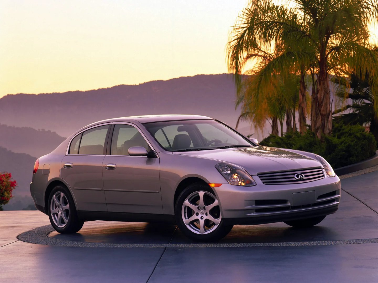 Infiniti_G_3_generation__Sedan__10.jpg