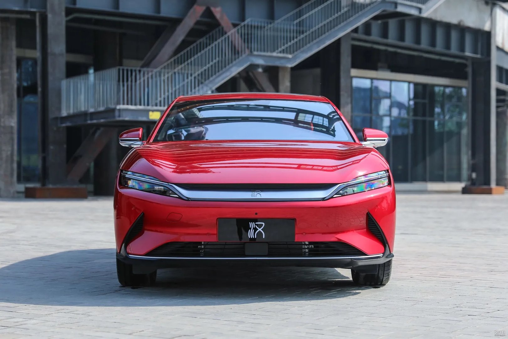BYD_Han_1_generation__Sedan__5.jpg