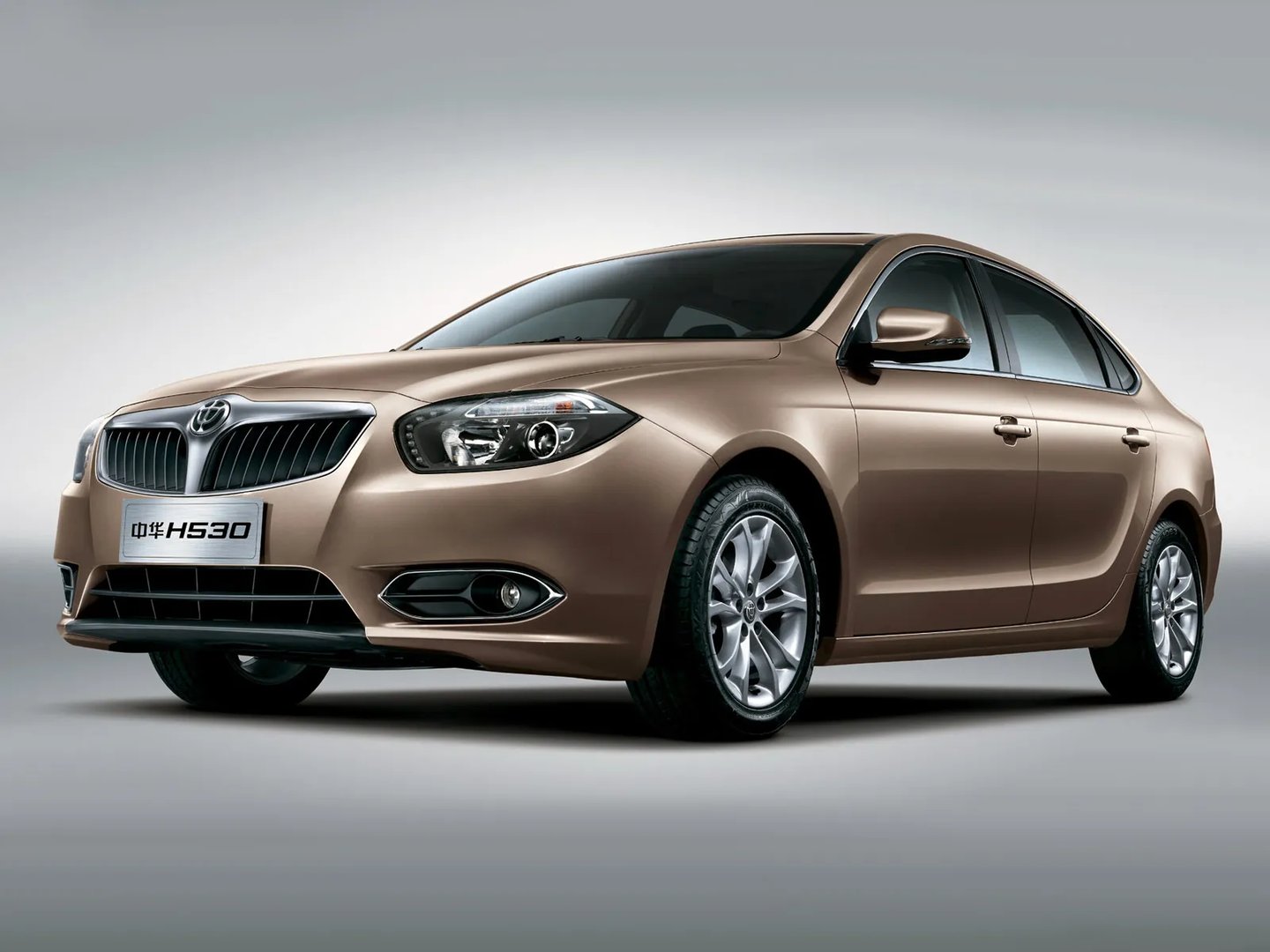 Brilliance_H530_1_generation__Sedan__3.jpg