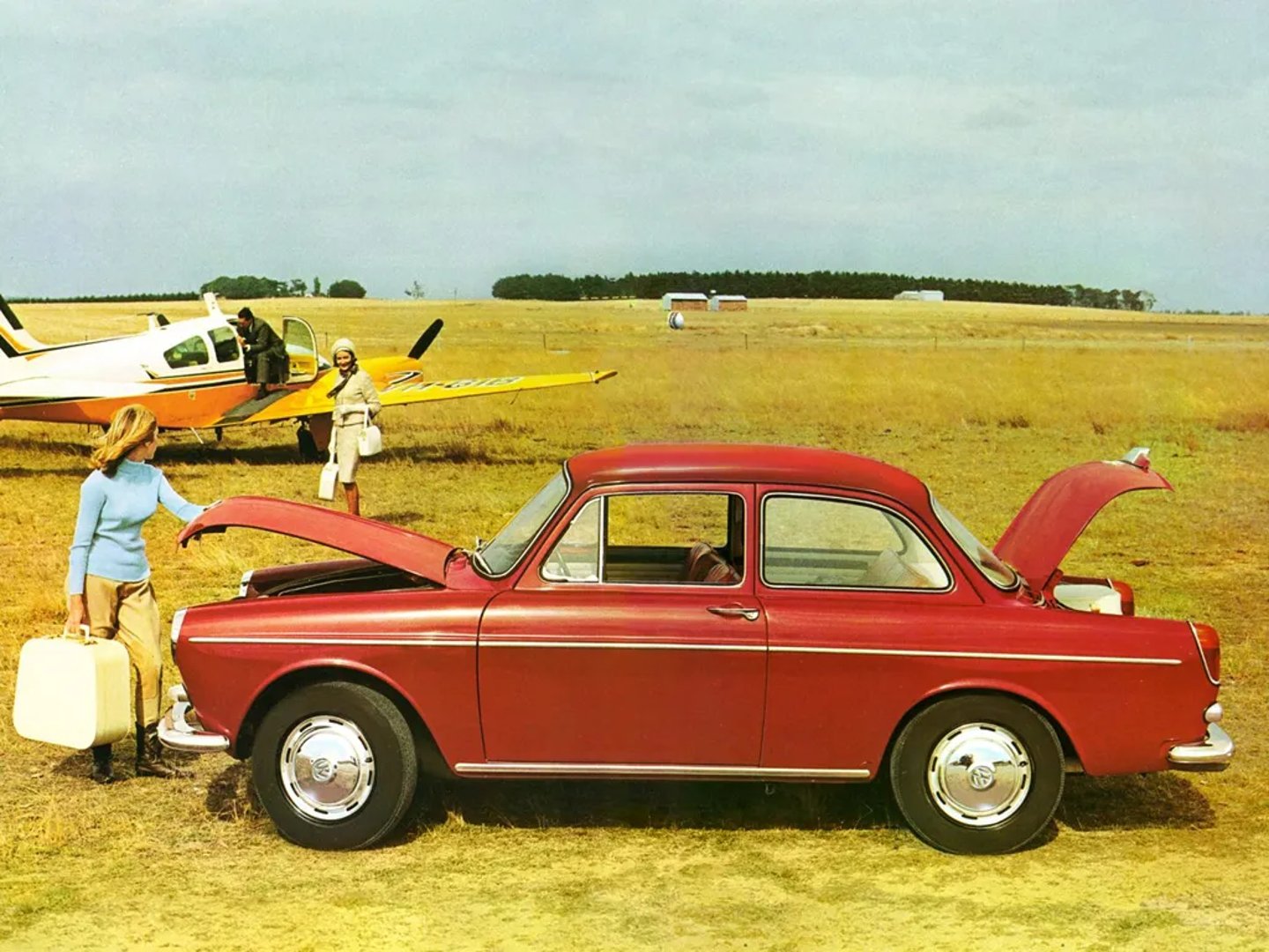 Volkswagen_Type_3_1_generation__Sedan_2-doors__2.jpg