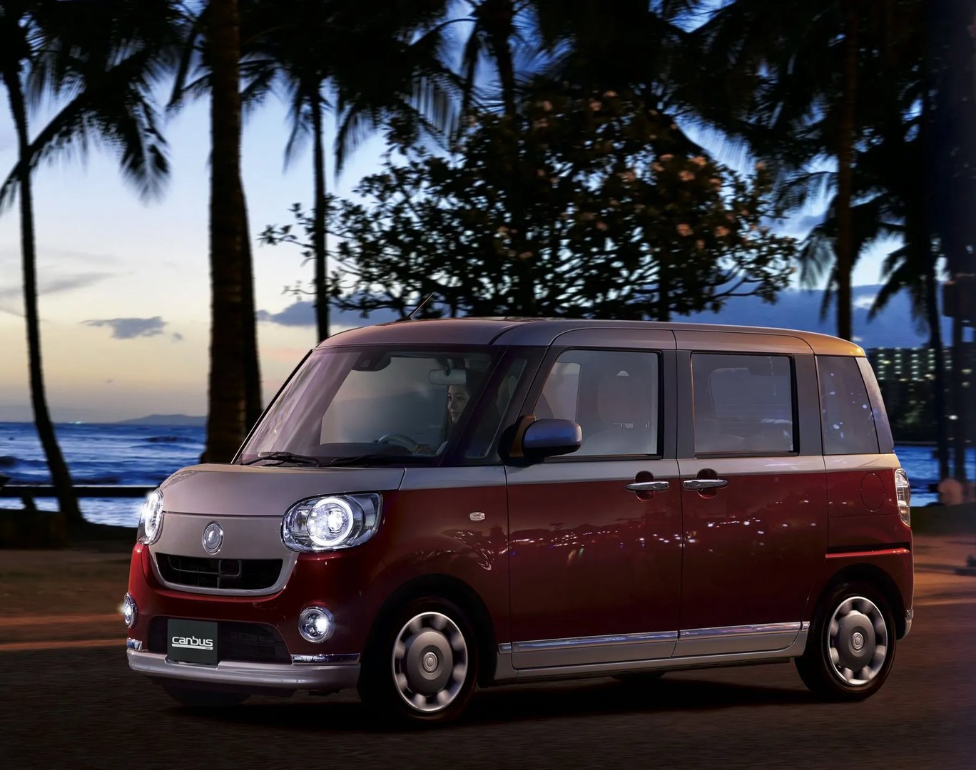Daihatsu_Move_Canbus_1_generation__Microvan__5.jpg