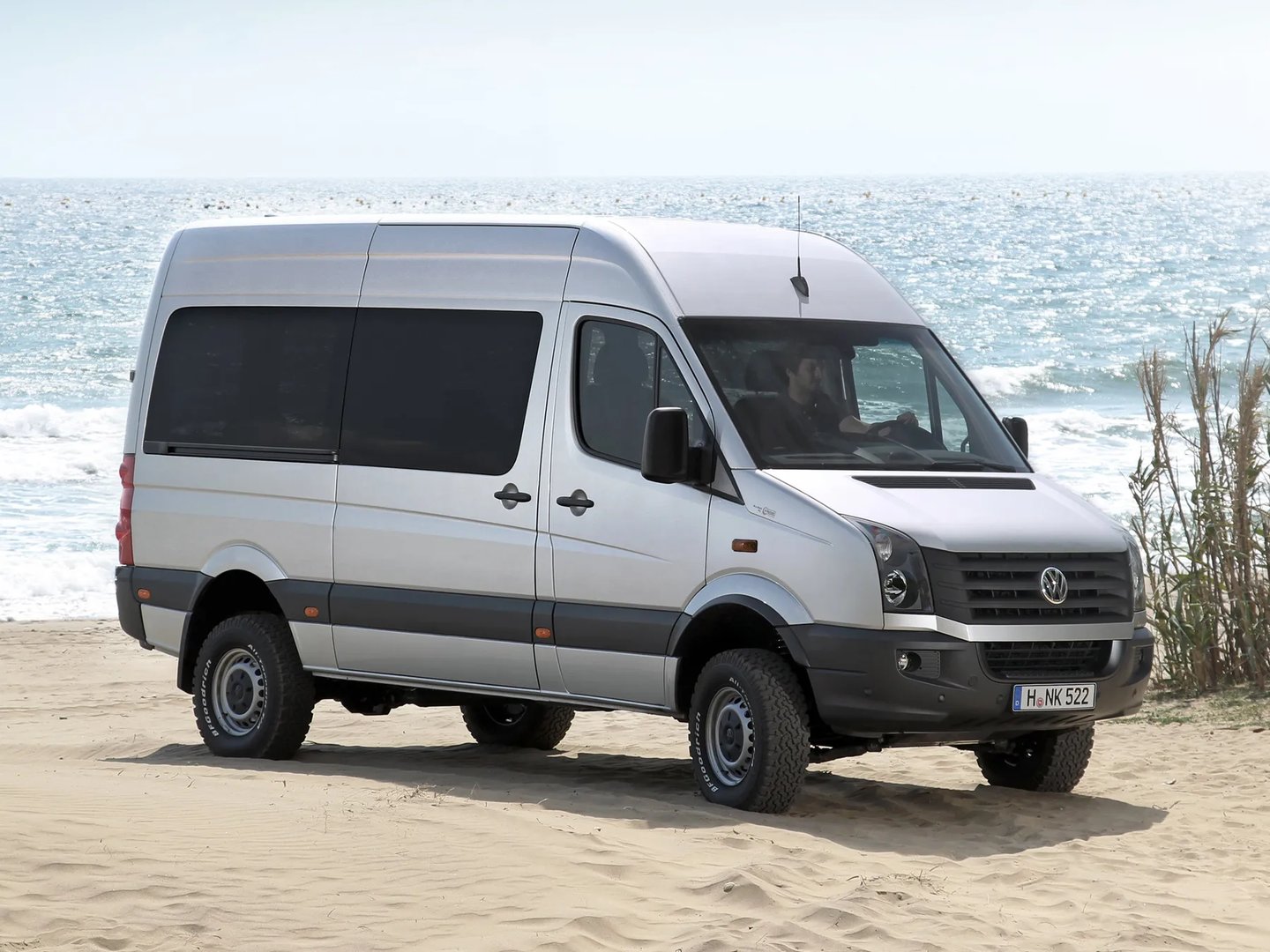 Volkswagen_Crafter_1_generation_restyling_1__Minivan__1.jpg