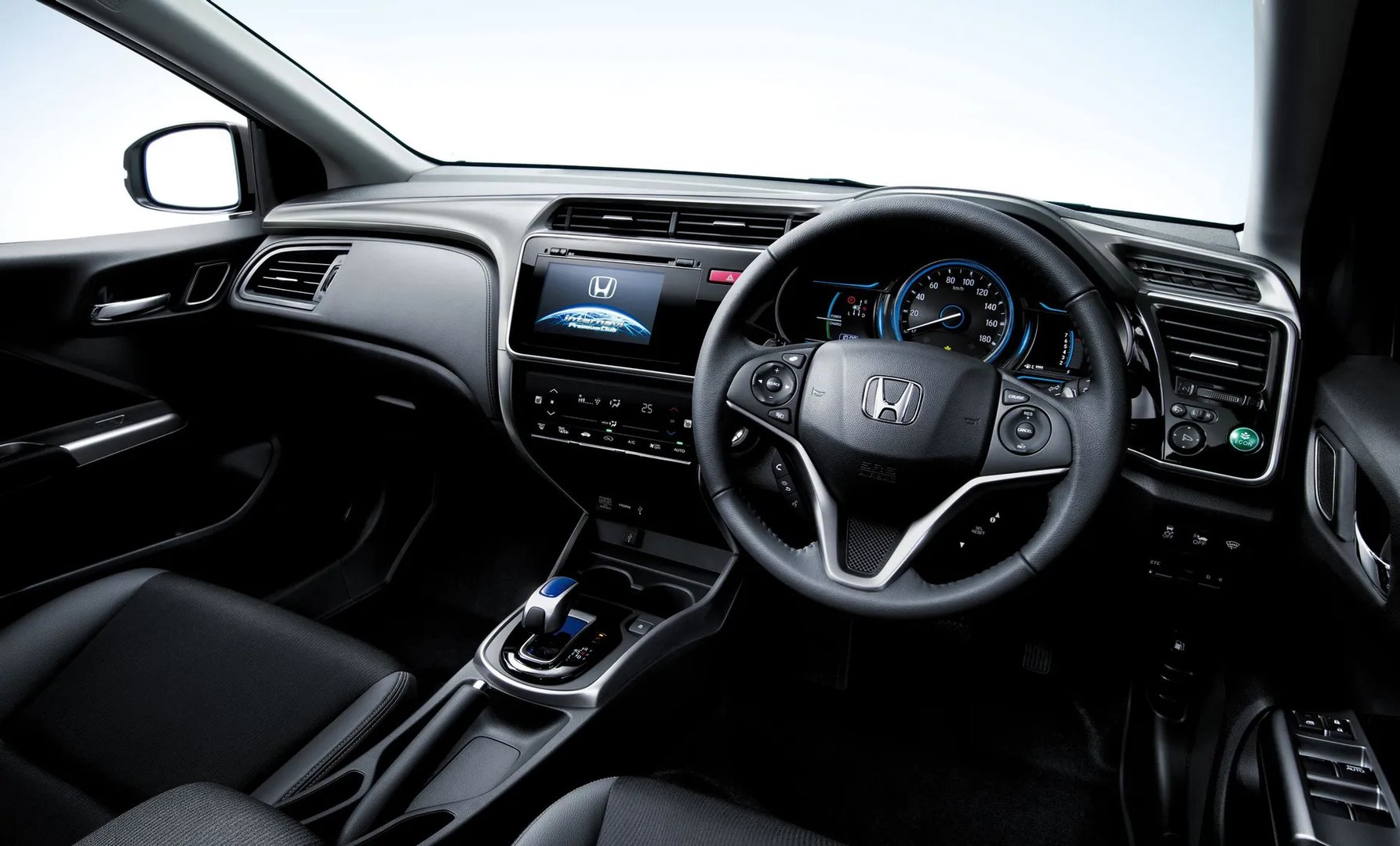 Honda_Grace_1_generation__Sedan__13.jpg