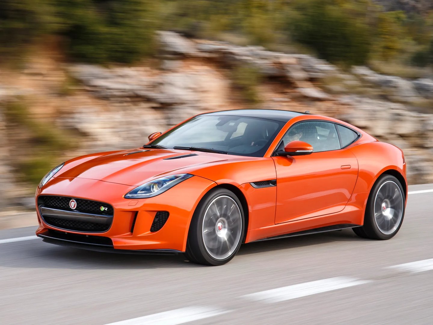 Jaguar_F-Type_1_generation__Coupe__2.jpg