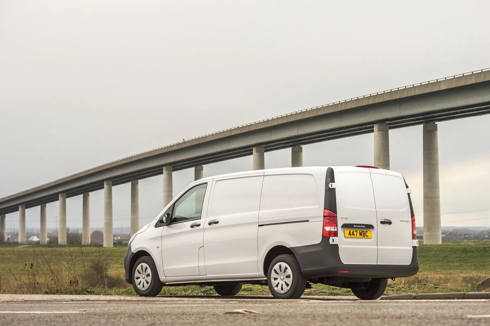 Mercedes_Vito_3_generation__Van__7.jpg