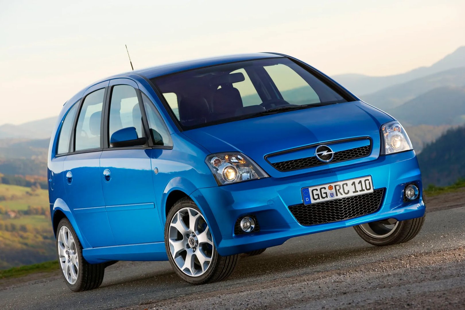 2 generation, restyling 